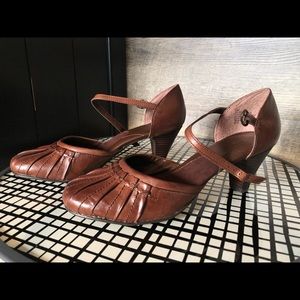 High heeled Mary Janes